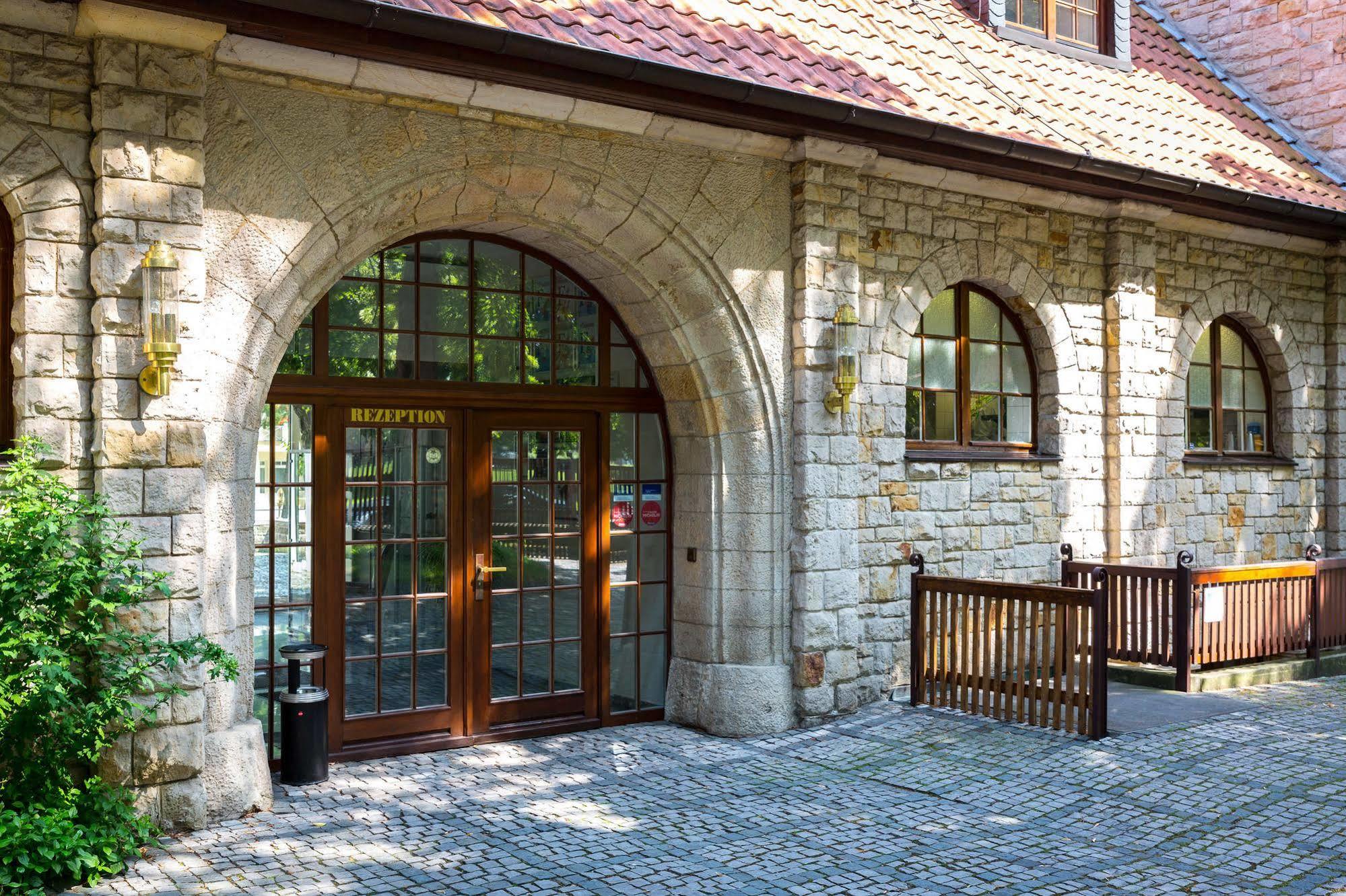 Parkhotel Unter Den Linden ฮัลเบอร์ชตัดท์ ภายนอก รูปภาพ