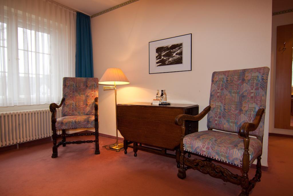 Parkhotel Unter Den Linden ฮัลเบอร์ชตัดท์ ภายนอก รูปภาพ