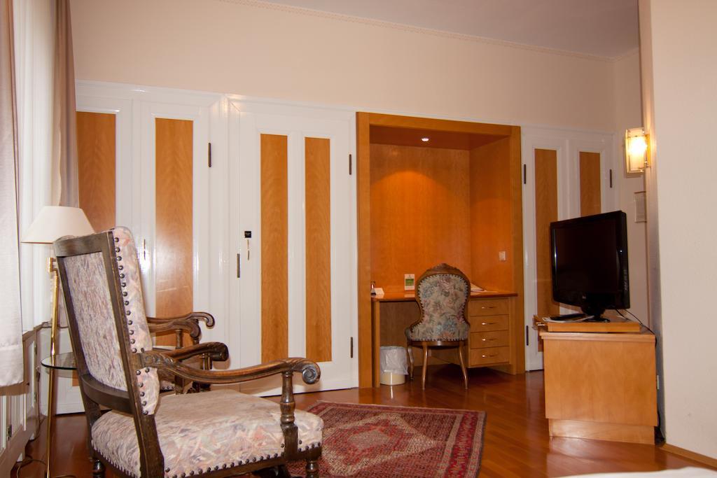 Parkhotel Unter Den Linden ฮัลเบอร์ชตัดท์ ภายนอก รูปภาพ